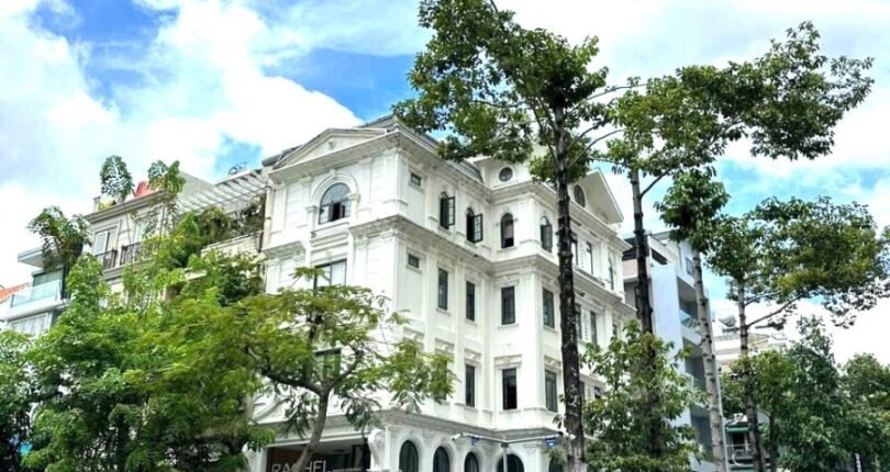 hinh anh mua ban toa nha can ho khu hung gia 4 quan 7 t7 2024 810x430 - Giá mua bán tòa nhà căn hộ góc đường Phạm Văn Nghị Khu Hưng Gia 4 Quận 7 T7/2024