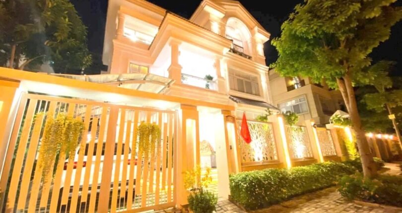 hinh anh nha biet thu cho thue ban dem 810x430 - Giá cho thuê nhà Biệt thự nguyên căn 5pn có hồ bơi mặt Đường số 17 Phú Mỹ Hưng Quận 7 T7/2024