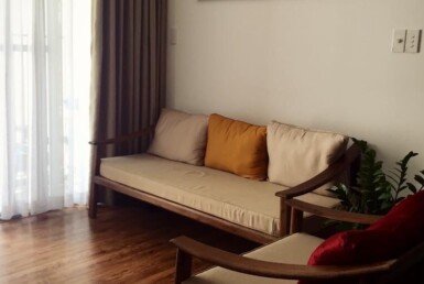 hinh-anh-phong-khach-can-ho-ban