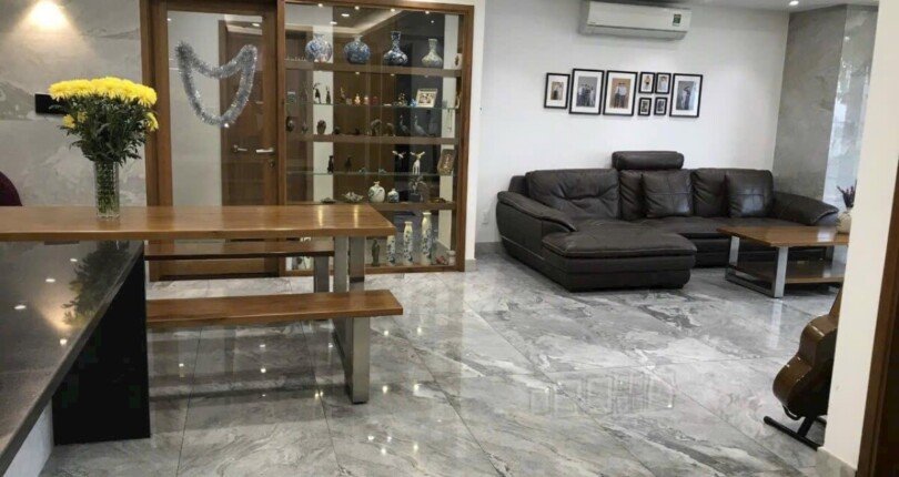 hinh anh phong khach can ho ban 5 810x430 - Cho thuê căn hộ 133m2, chung cư Scenic Valley 1, 03pn, giá 1.700usd/tháng, view sân golf.