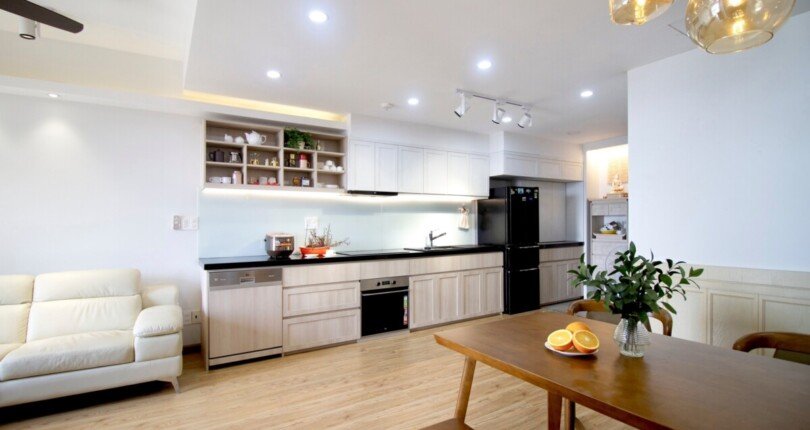 hinh anh phong khach can ho can cho thue 1 810x430 - Bán căn hộ chung cư Scenic Valley 1, 70m2, giá 4.950 tỷ + 01 ô đậu xe ô tô, nhà có HDT 20TR/tháng.