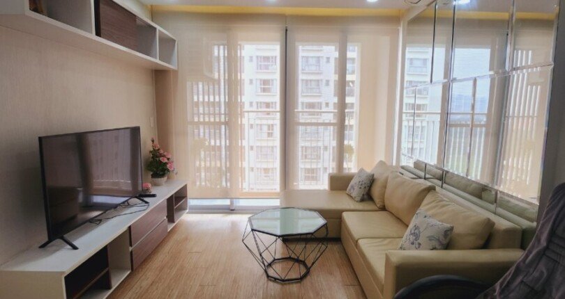 hinh anh phong khach can ho can cho thue 2 810x430 - Cho thuê căn hộ chung cư Scenic Valley 1, 02pn, giá 19tr/tháng, nhà đẹp, view hồ bơi.