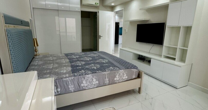 hinh anh phong ngu can ho ban 8 810x430 - Bán căn hộ chung cư Scenic Velley 1, diện tích 133m, giá 9.5 tỷ, nhà đang có hdt 40tr/tháng.