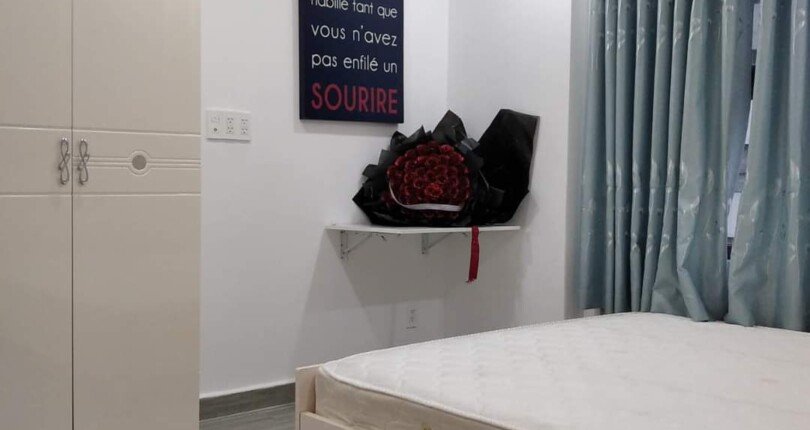 hinh anh phong ngu can ho ban 9 810x430 - Bán căn hộ 72m2, tọa lạc ngay chung cư Saigon South, Nguyễn Hữu Thọ, giá chỉ 3.8 tỷ , đầy đủ nội thất.