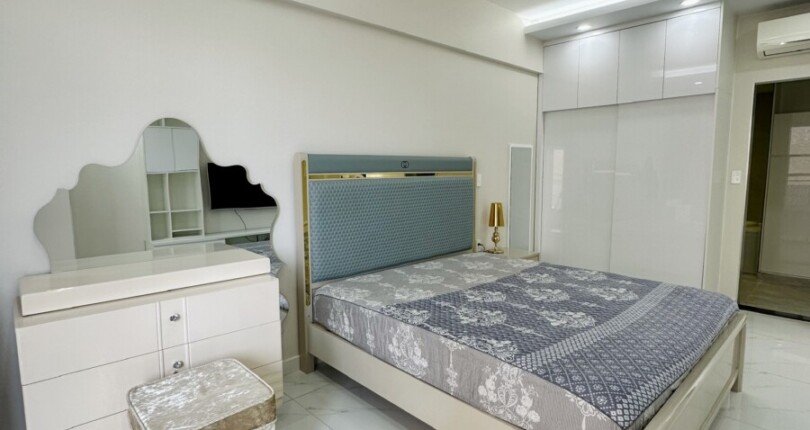 hinh anh phong ngu can ho can ban 10 810x430 - Bán căn hộ chung cư Scenic Velley 1, diện tích 133m, giá 9.5 tỷ, nhà đang có hdt 40tr/tháng.