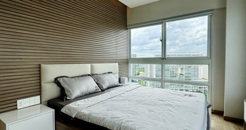 hinh anh phong ngu can ho can ban 7 810x430 - Bán căn hộ chung cư Happy Valley , diện tích 135m2, giá 9 tỷ, nội thất đầy đủ, view sông, sân golf.