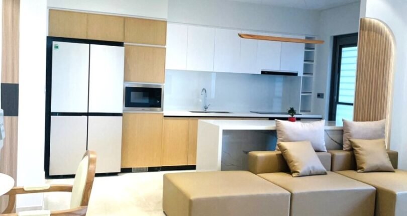 khong gian bep 2 810x430 - Giá mua bán căn hộ 3 phòng ngủ số 03 Block A Chung cư Horizon Quận 7 T7/2024