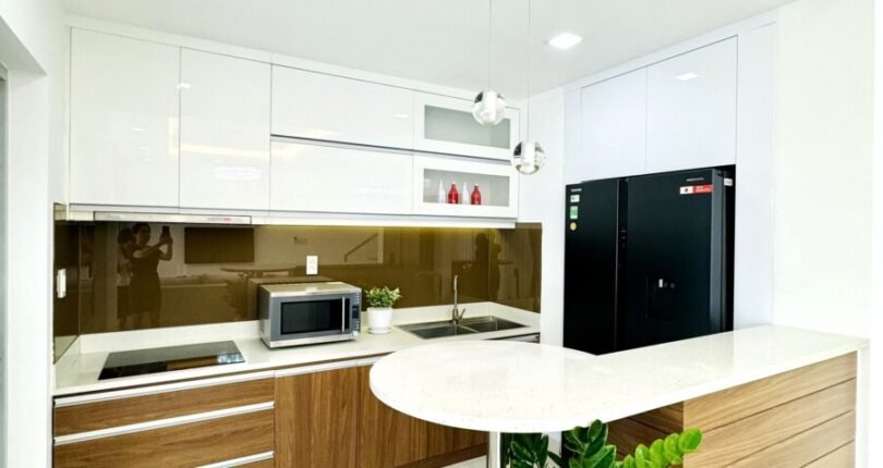 khong gian bep rong rai 3 810x430 - Giá mua bán căn hộ thông tầng 3pn 3wc Chung cư Star Hill Quận 7 t7/2024