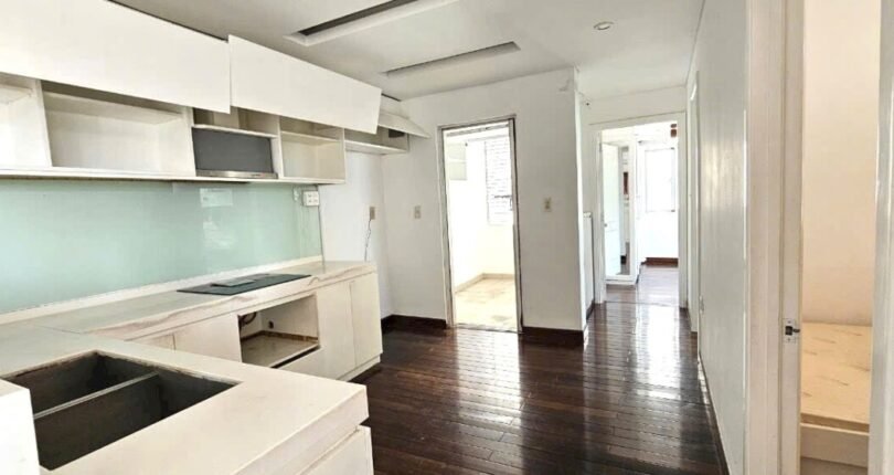 khong gian bep rong rai 4 810x430 - Giá mua bán căn hộ 3pn căn số 02 block B Chung cư Cảnh Viên 3 Quận 7 T7/2024