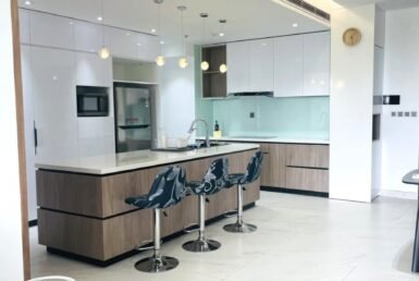 khong-gian-bep-rong-rai