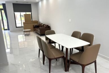 khong-gian-phong-an-rong-rai