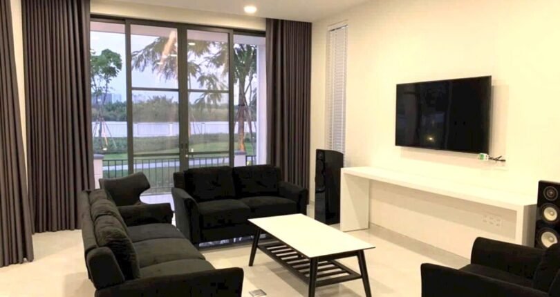 khong gian phong khach 2 810x430 - Giá mua bán nhà Biệt thự nguyên căn Khu dân cư Nine South Estates Nhà Bè T7/2024