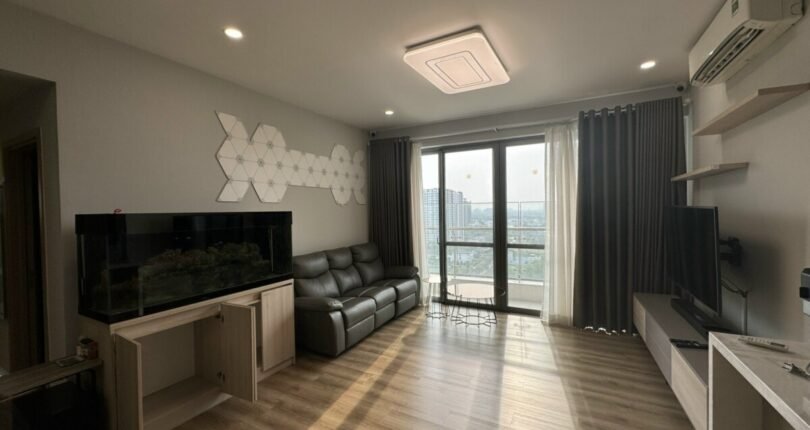 khong gian phong khach can ho ban 2 810x430 - Bán gấp căn hộ 3 phòng ngủ số 04 Block C lầu cao, view sông, Chung cư Riverpark Premier Quận 7