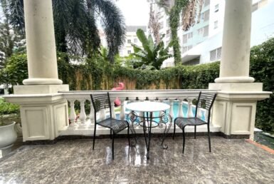 khu-vuc-ban-cong-san-thuong