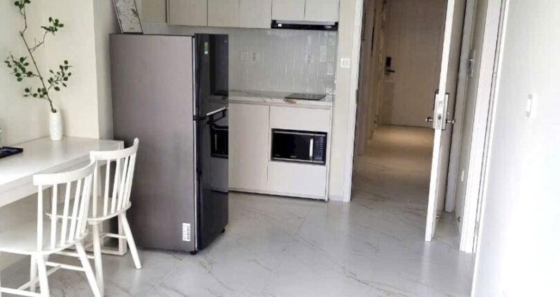 phong co bep rieng 810x430 - Giá mua bán tòa nhà khách sạn Royal Vista Khu Hưng Gia 1 Quận 7 T7/2024