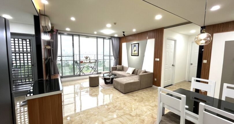 phong khach can ho 1 810x430 - Giá mua bán căn hộ 2pn số 05 Block A Chung cư Green Valley Q7 T7/2024