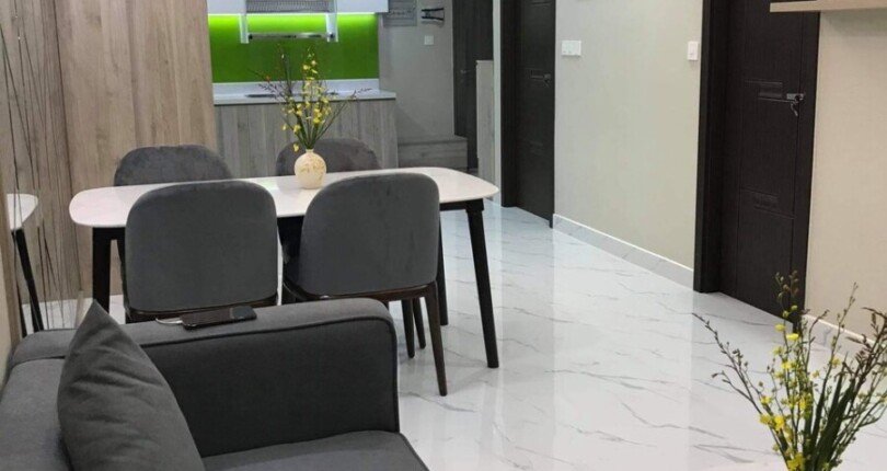 phong khach can ho ban 12 810x430 - Bán căn hộ chung cư Saigon South, 72m2, 4.3 tỷ, đầy đủ nội thất, tặng kèm 01 ô đậu xe ô tô.