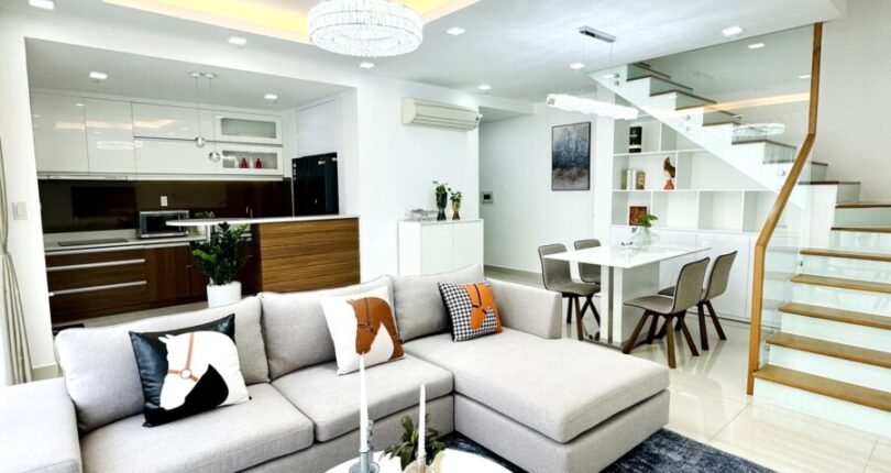 phong khach can ho ban 25 810x430 - Giá mua bán căn hộ thông tầng 3pn 3wc Chung cư Star Hill Quận 7 t7/2024