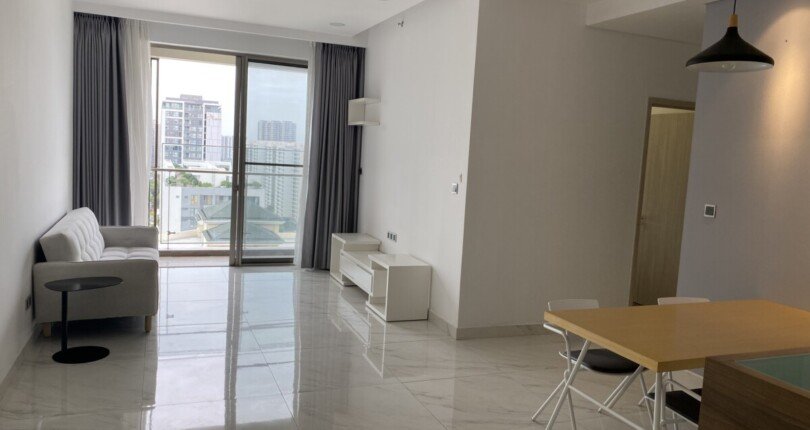 phong khach can ho ban 29 810x430 - Bán căn hộ chung cư Midtown The Grande, 02pn,89m2 giá 6.7 tỷ, đầy đủ nội thất, view Biệt Thự.