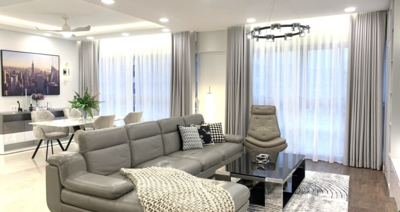 phong khach can ho ban 35 810x430 - Giá mua bán căn hộ 3pn - 135m2 Chung cư Happy Valley Quận 7 T8/2024