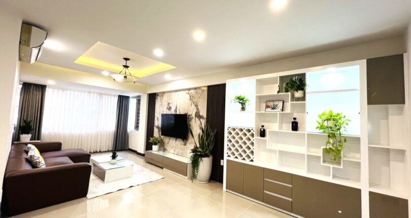phong khach can ho rong rai 810x430 - Giá mua bán căn hộ 3 phòng ngủ lầu 7 Block A Chung cư Mỹ Khánh 1 Quận 7 T7/2024