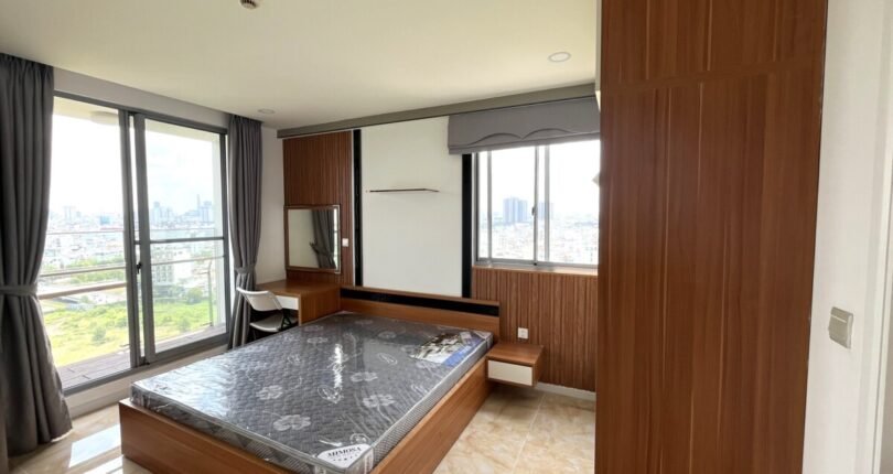 phong ngu 2 810x430 - Giá mua bán căn hộ 2pn số 05 Block A Chung cư Green Valley Q7 T7/2024