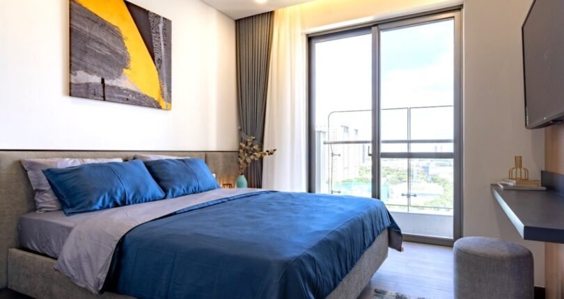 phong ngu can ho ban 18 810x430 - Bán gấp căn hộ 3pn Riverpark Premier, 135m2, căn góc view sông, đang có hdt 61,2tr/tháng