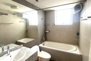 toilet-co-bon-tam-nam