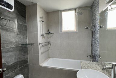 tollet-can-ho-cho-thue