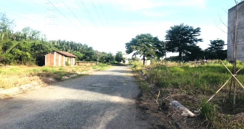 vi tri dat toa lac tren duong noi khu du an 810x430 - Giá mua bán đất nền biệt thự Khu dân cư Bảo Long Nhà Bè T8/2024