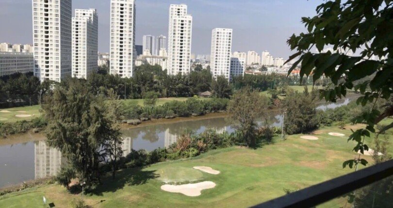 view can ho ban 10 810x430 - Cho thuê căn hộ 133m2, chung cư Scenic Valley 1, 03pn, giá 1.700usd/tháng, view sân golf.
