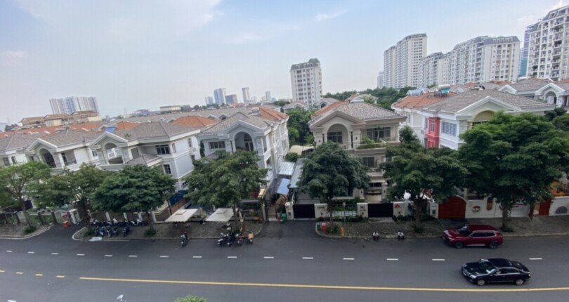 view can ho ban 810x430 - Bán căn hộ chung cư Midtown The Signature, 01pn, giá 4 tỷ, đầy đủ nội thất xem nhà dễ.