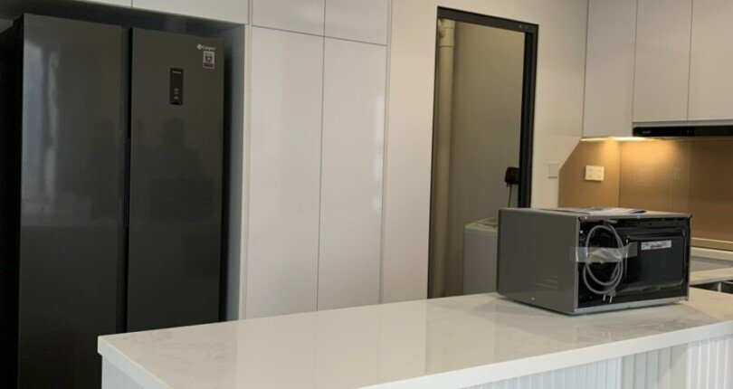 1I6GKPPS9 3HHC79 810x430 - Cho thuê căn hộ Cardinal court 3PN - PMH Chỉ 1800 usd