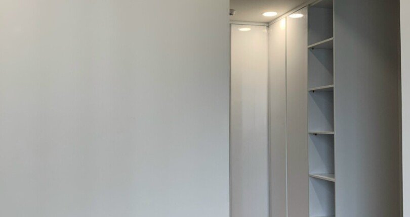 1I6GKPPT1 3HHC79 810x430 - Cho thuê căn hộ Cardinal court 3PN - PMH Chỉ 1800 usd