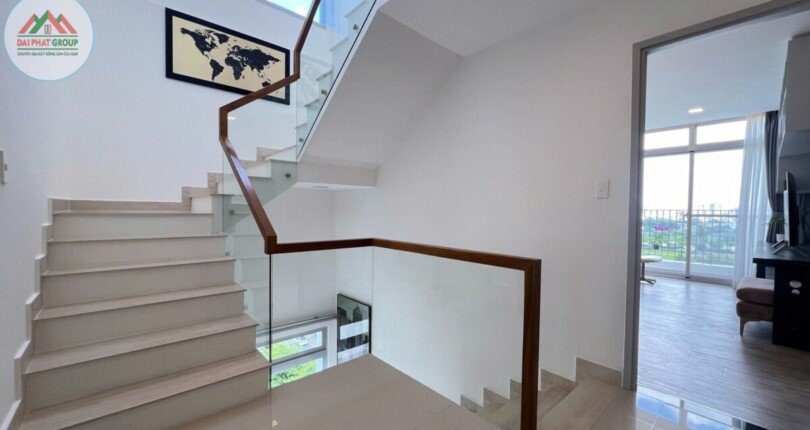 IMG 2714 810x430 - HÀNG HIẾM ! Bán Penthouse căn hộ Star Hill Phú Mý Hưng Quận 7 có sân vườn, 3 tầng-3PN,3wc