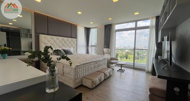 IMG 2715 810x430 - HÀNG HIẾM ! Bán Penthouse căn hộ Star Hill Phú Mý Hưng Quận 7 có sân vườn, 3 tầng-3PN,3wc