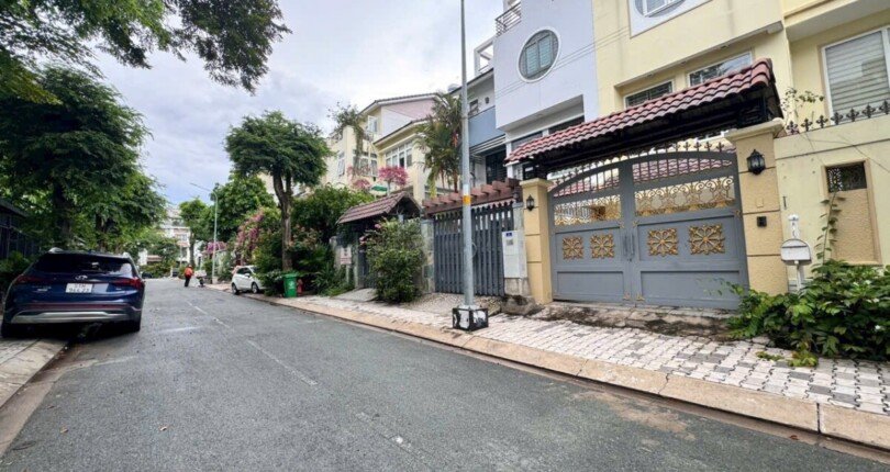 IMG 3397 810x430 - Rẻ nhất toàn khu - Biệt thự KDC Phú Mỹ - VPH, Quận 7🏡