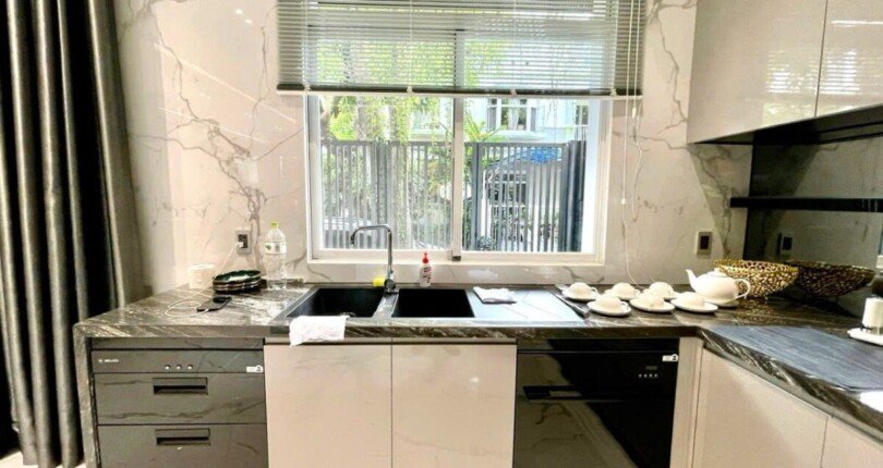 IMG 3417 810x430 - BIỆT THỰ LIÊN KẾ 2 MẶT TIỀN ĐỐI DIỆN CÔNG VIÊN - PHÚ MỸ HƯNG