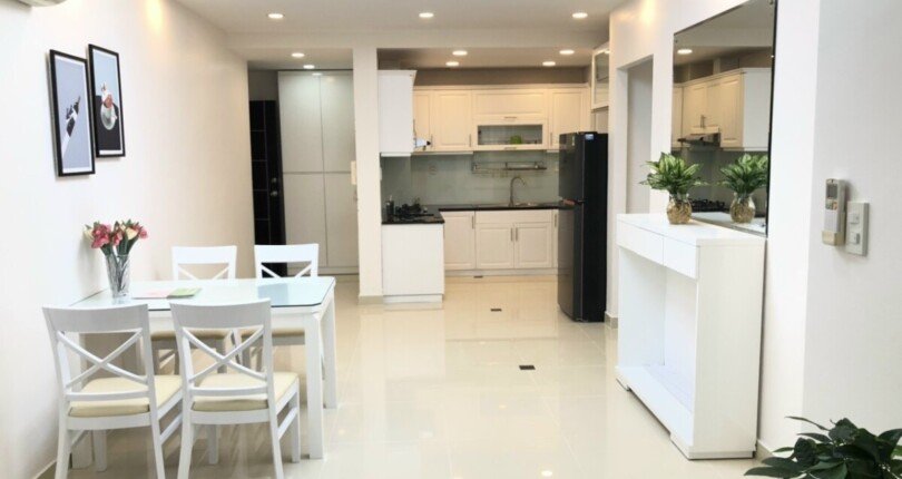 ban can ho sky garden 3 8 4 810x430 - Cho thuê căn góc diện tích 74m2 tại Sky Garden 3. Tone trắng hiện đại-2 Phòng-2wc- Giá thuê 20 Triệu/Tháng