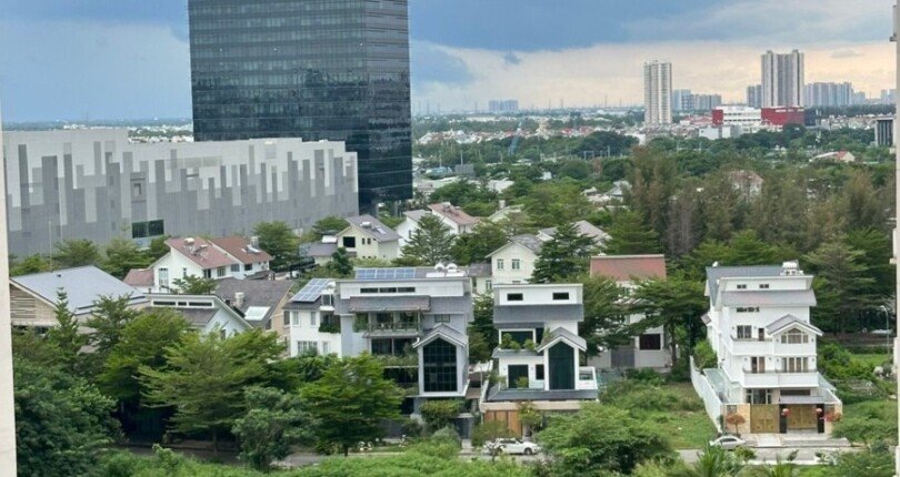 ban can ho sky garden 3 9 6 810x430 - Bán căn hộ đẹp tại Sky Garden 3. DT 68m2 Lầu cao- Nhà đẹp như hình- 2 Phòng-2wc- Giá 4.290 Tỷ