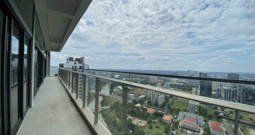 ban cong can ho rong rai 1 810x430 - Giá mua bán căn hộ Penthouse 4pn Chung cư The View Quận 7 T8/2024