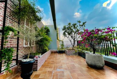 ban cong san thuong can ho ban 385x258 - Giá mua bán căn hộ penthouse 5pn Chung cư Star Hill Phú Mỹ Hưng Quận 7 T8/2024