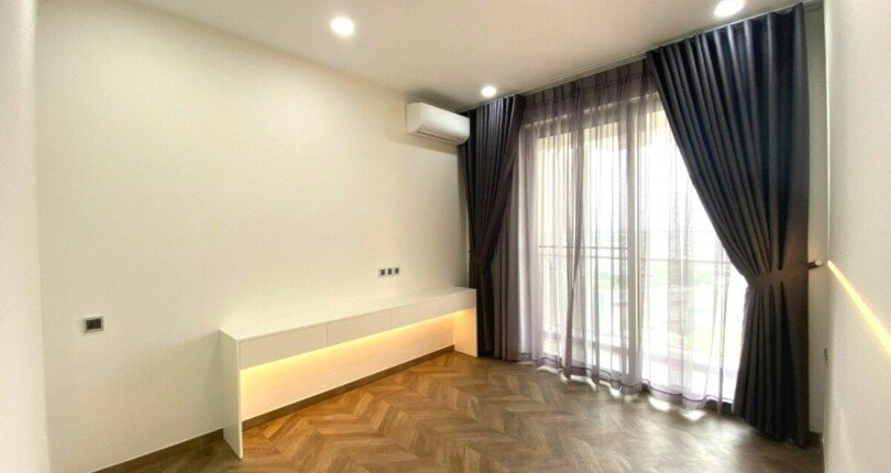 can canh phong khach can ho ban 1 810x430 - Bán gấp căn hộ 3pn Block C The Peak m8 Phú Mỹ Hưng, giá 12,5 tỷ