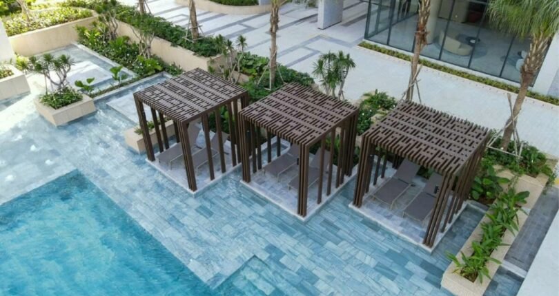 can ho lien ke ho boi va tien ich noi khu 810x430 - Giá bán căn hộ 2pn Chung cư Cardinal Court Phú Mỹ Hưng Quận 7 T8/2024