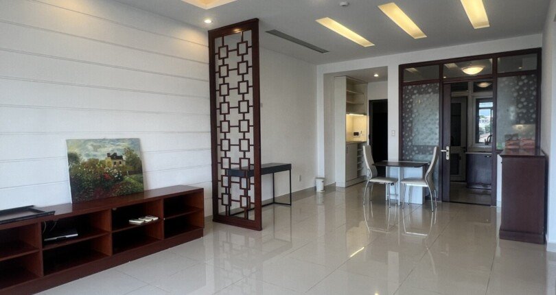 goc phong khach 1 810x430 - Giá mua bán căn hộ 2pn Block A Chung cư Riverside Residence Quận 7 T8/2024