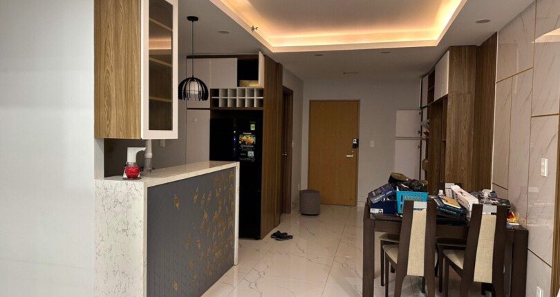 hinh anh bep can ho ban 810x430 - Bán căn hộ chung cư Scenic Valley 2, 77m2, giá 5.1 tỷ, nội thất căn hộ đầy đủ, xem nhà dễ.