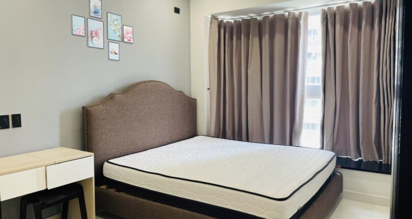 hinh anh phong ngu can ho can ban 1 810x430 - Bán căn hộ chung cư Scenic Valley 1, 70m2, giá 4.950 tỷ, nội thất cao cấp, xem nhà dễ.