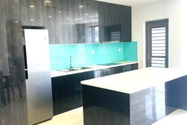 khong-gian-bep-rong-rai