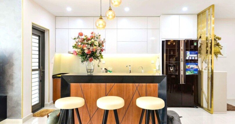 khong gian bep rong rai 4 810x430 - Giá mua bán căn hộ 3pn Block C Chung cư Riverpark Premier Quận 7 T8/2024