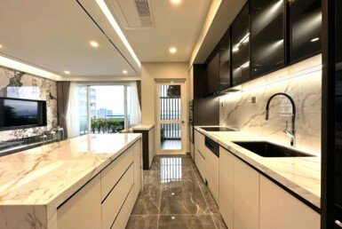 khong-gian-bep-rong-rai